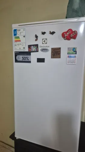 Frigobar electrolux 1000 reais