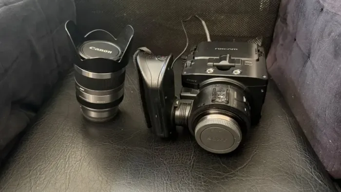 SONY NEX-FS100 Super 35 + lente 18x200mm E-MOUNT + Controle Manuais bateria carregador
