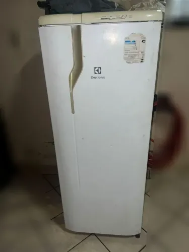 110v geladeira entrego. Uberlândia.