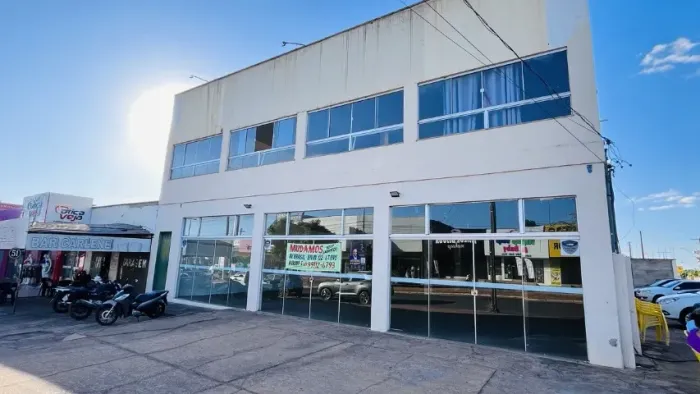 Prédio Comercial Avenida I de Esquina 690m2