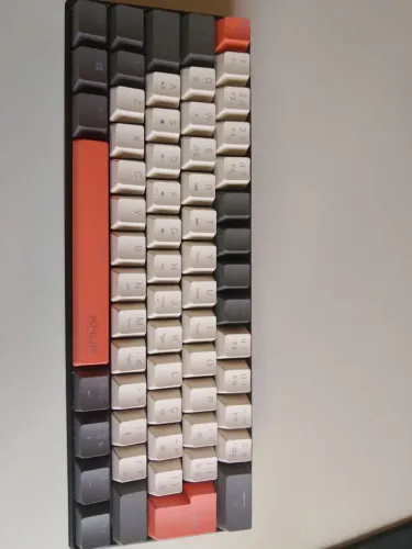 teclado gamer mecânico 60%