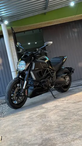 Ducati Diavel Cromo 1198