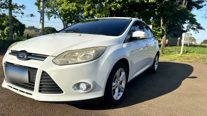 Ford Focus 1.6 S/se/se Plus Flex 8v/16v 5P 2014