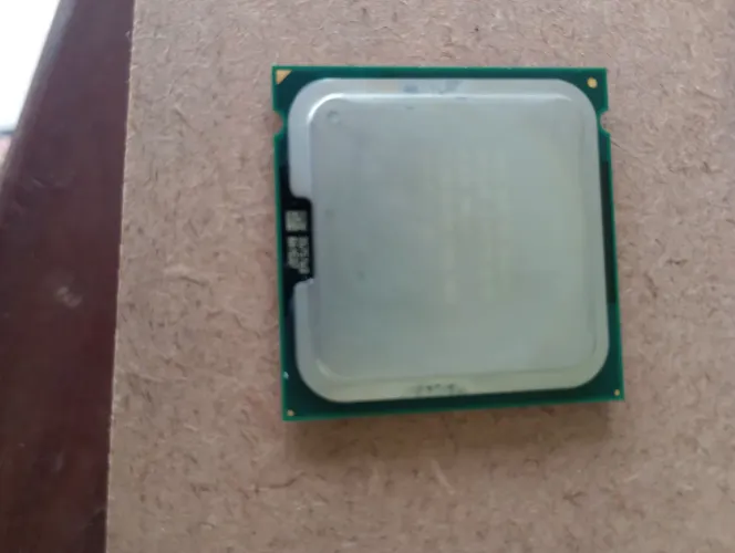 Intel core 2 quad  ( Q 6600 )