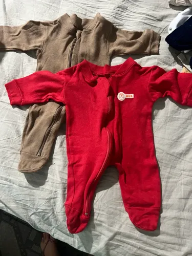 Lote de roupas de bebê 