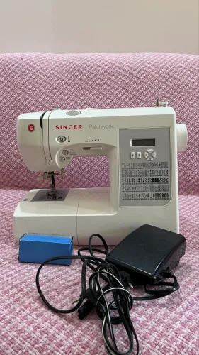 Máquina de Costura Singer Patcwork Usada