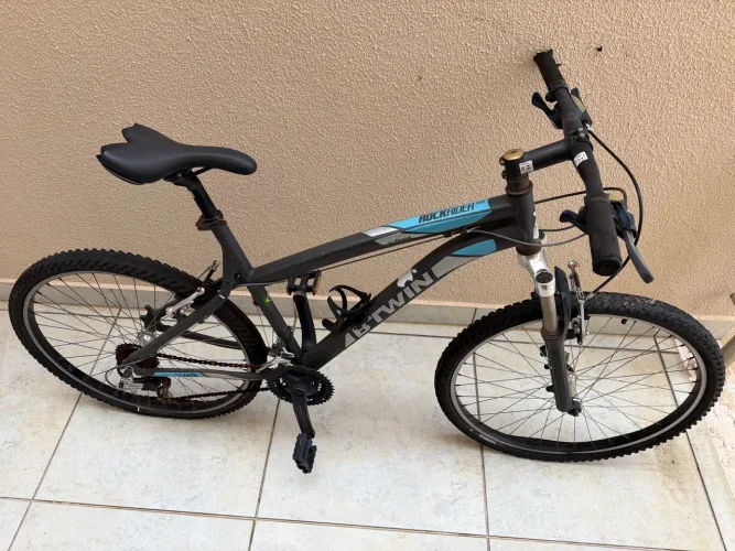 Bicicleta B-twin Rockrider