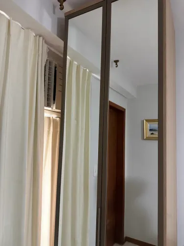 Armário guarda roupa Rimo com espelho