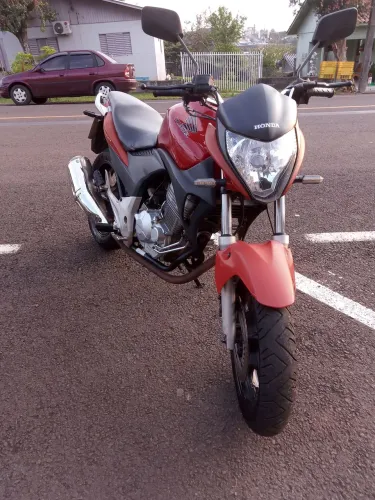 CB 300r em ótimo estado