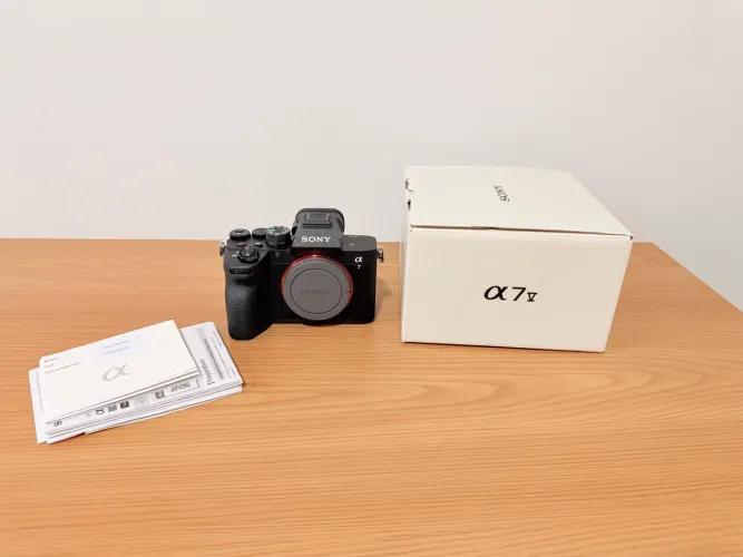 Camera Sony A7 V - Nova - Garantia ate Dezembro de 2027
