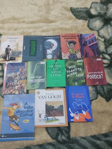 Livros Paradidaticos Diversos Gêneros (56 livros)