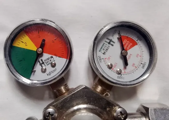 Regulador de Pressão CO2 Z. Tech 2 Vias para Chopeira e Cerveja Artesanal