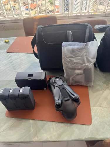DJI MAVIC 4 PRO Combo Fly More Seminovo.