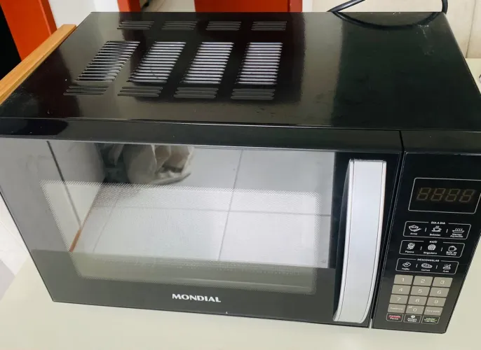 Vendo Micro-ondas Mondial 21L