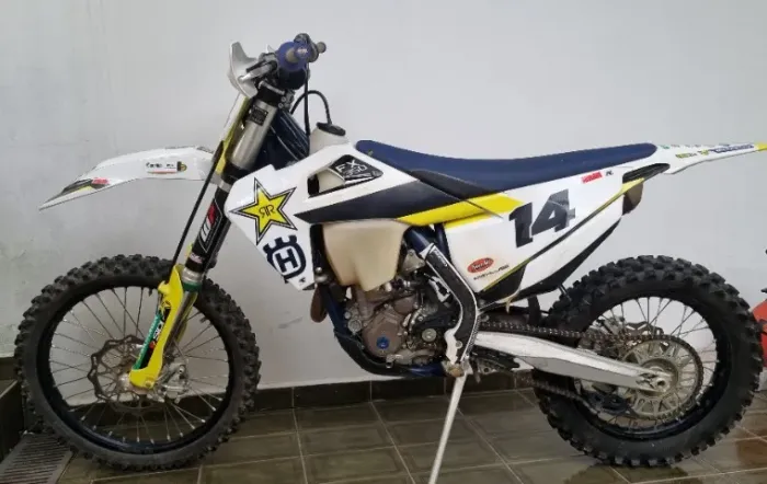 Husqvarna FX 350 2019 apenas 126 horas. Todo histórico de manutenção. 