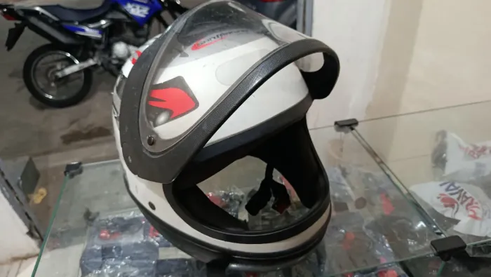 Capacete San Marino, tamanho 62