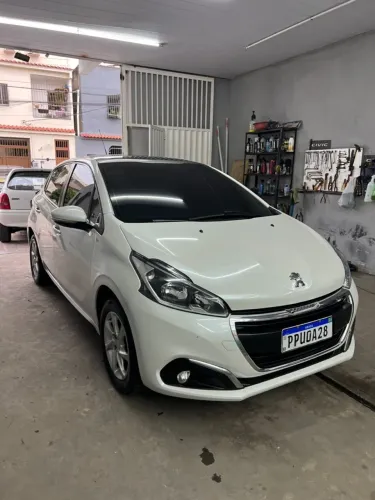 Peugeot 208 Allure 1.2 Flex 12V 5P Mec. 2017