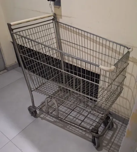 Carrinho de compras super novo!!