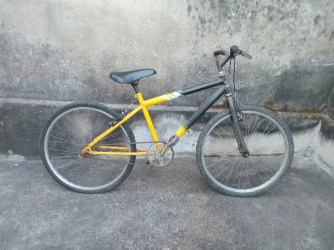 Bicicleta usada aro 24 