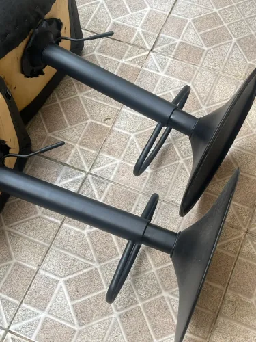 Banquetas (valor do anúncio pelo par)