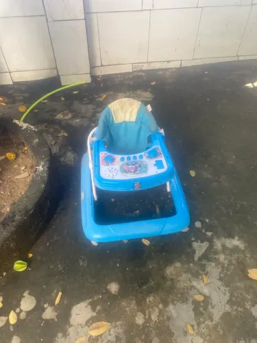 Anda já menino