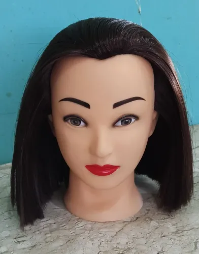 Cabeça de boneca 25cm para treinar ou brincar