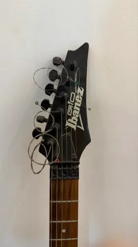 Ibanez GIO GRG370FM - Azul - H-S-H - Floyd Rose