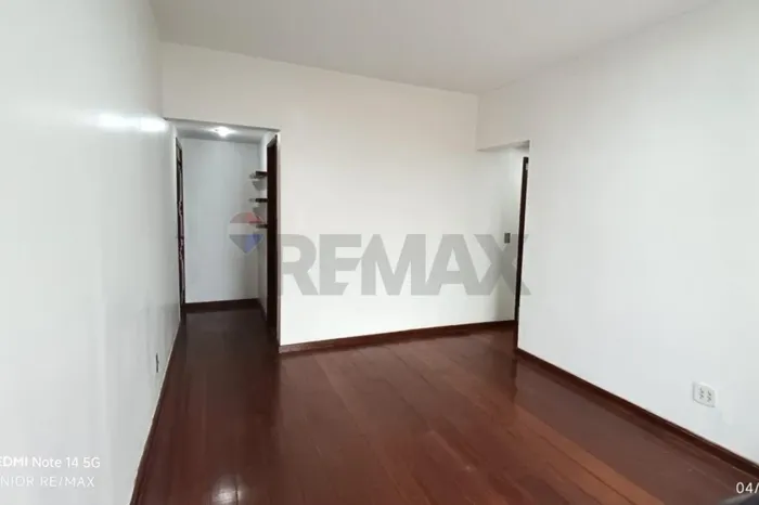 Apartamento de 2 quartos para Locação