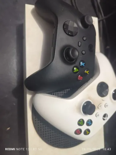 ? **XBOX SERIES S + 2 CONTROLES + VÁRIOS JOGOS ? R$ 2.200*