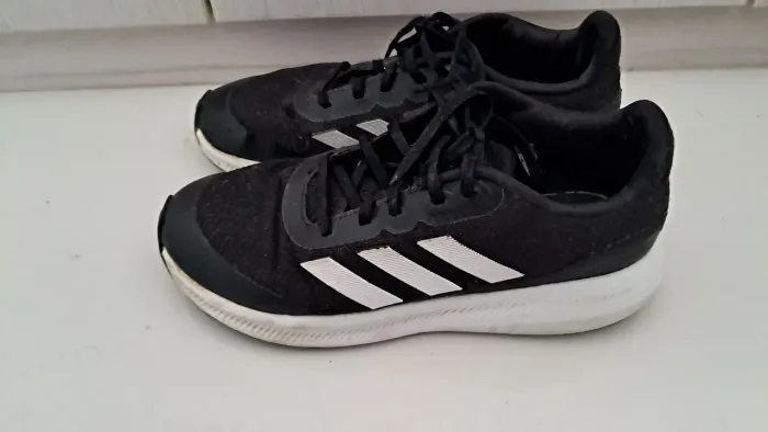 Tênis Adidas original preto n°36