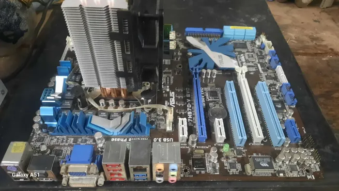 Placa Mãe Asus P7H57D-V EVO