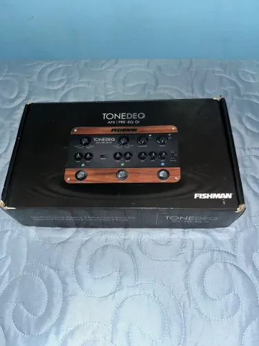 Pedal Fishman ToneDEQ PRO-DEQ-AFX Preamp/EQ/DI para violão