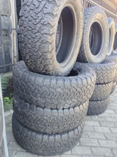 Pneus seminovos aro 18 Bf 