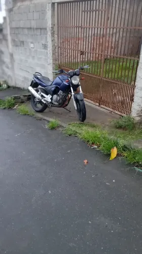 Vende:se moto fazer 2008 250 o moto tem que mexer vendo como está pra roda até perde