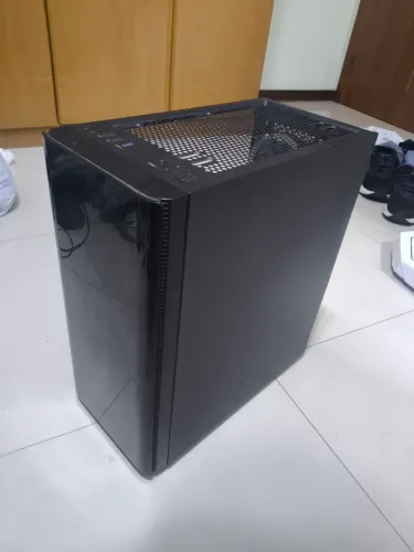 Gabinete gamer usado