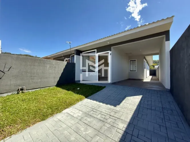 Casa com 3 quartos em Ipiranga - São José - SC