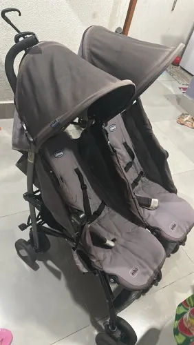 Vendo carinho de bebê