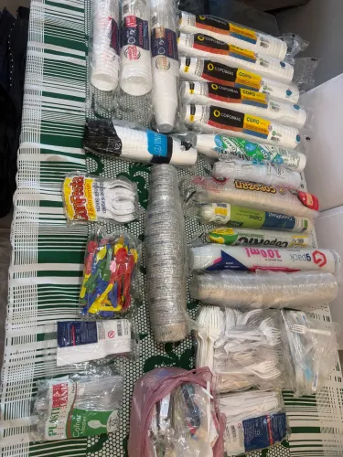 Descartáveis para festas ou comércio