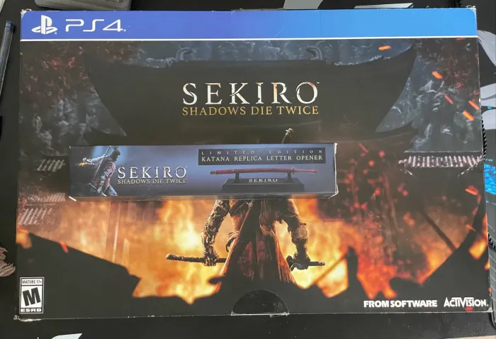 Sekiro Collectors Edition + Mini Katana RARA exclusiva pré venda da edição