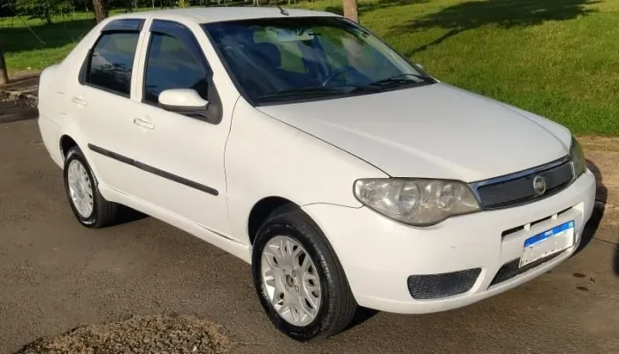 Fiat Siena HLX 1.8 MPI Flex 8V 4P 2005