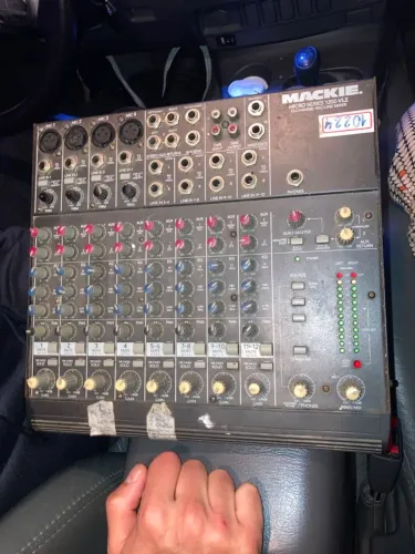 ? MESA DE SOM MACKIE MICRO SERIES 1202-VLZ - 12 CANAIS