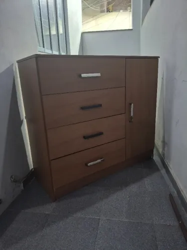 CÔMODA 4 GAVETAS E 1 SAPATEIRA