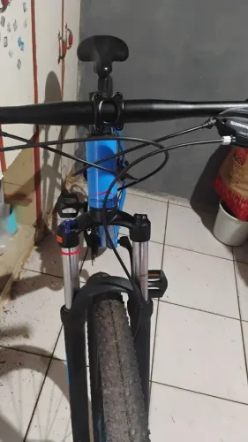 Bicicleta nova recém revisada