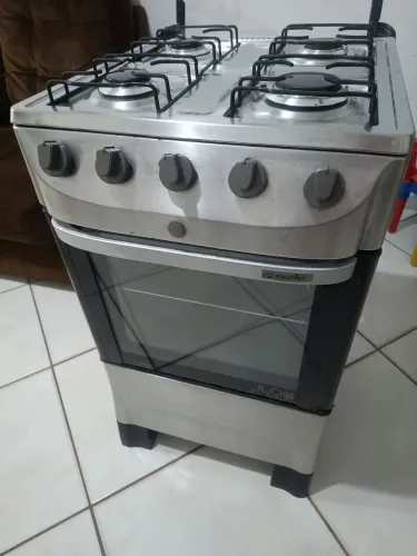 LÉIA O ANÚNCIO ( Fogão usado acendendo manual)