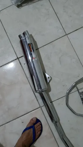 Vendo peça para moto em perfeito estado.