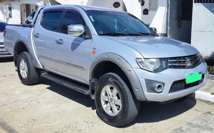 Mitsubishi L200 Triton GLS 3.2 CD TB Int.diesel MEC 2015