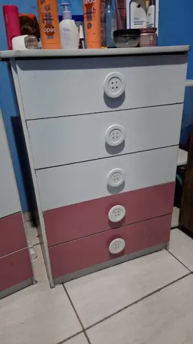 Guarda roupa e cômoda infantil
