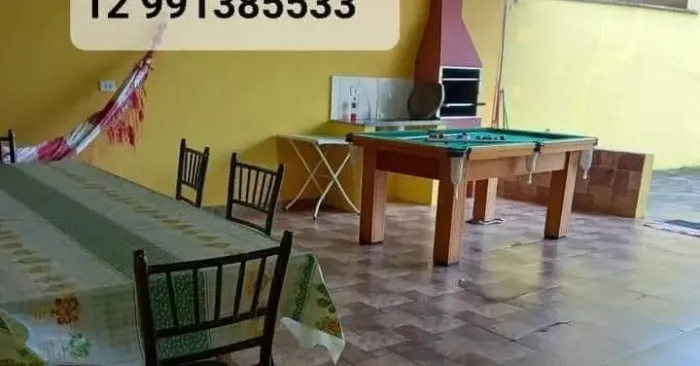 Casa p temporada 400 metros da praia.