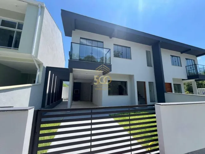 Residencial Sobrado - Venda - 120,00 (M²) de Área Total - 0,00 (M²) de Área Privativa - R