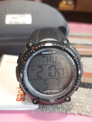 Relógio Speedo monitor cardíaco